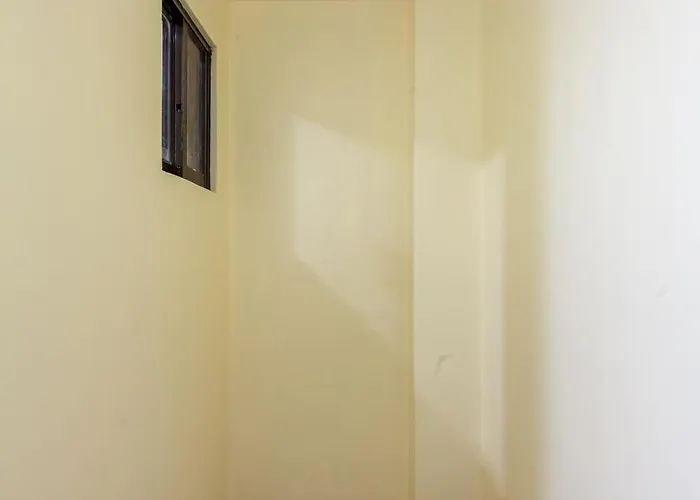 Minimalist Pad Up & Maginhawa Area Fast Wifi