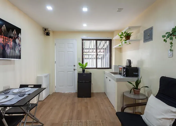 Minimalist Pad Up & Maginhawa Area Fast Wifi Apartment Manila