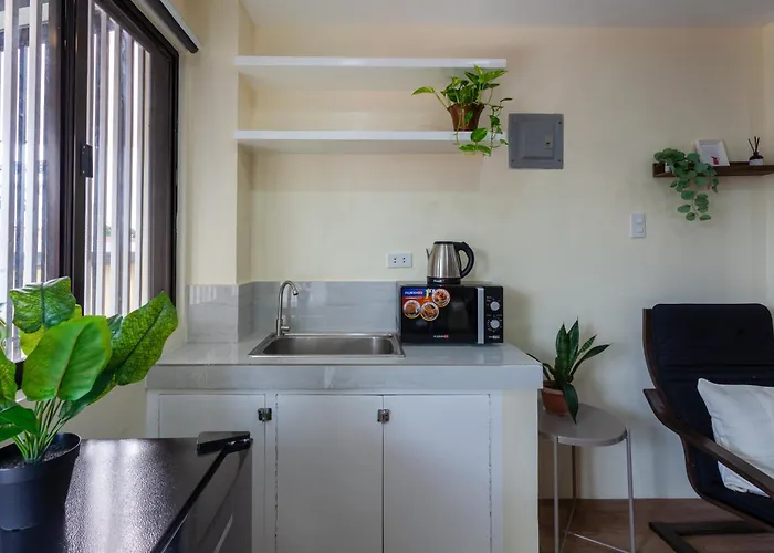 Apartment Minimalist Pad Up & Maginhawa Area Fast Wifi Manila