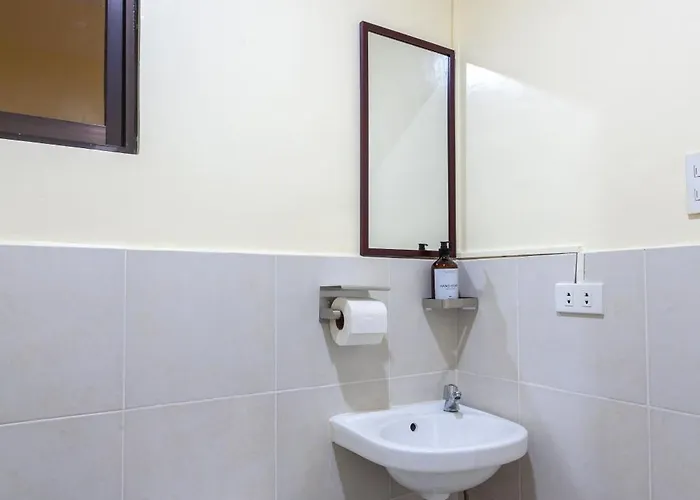 Minimalist Pad Up & Maginhawa Area Fast Wifi * Manila