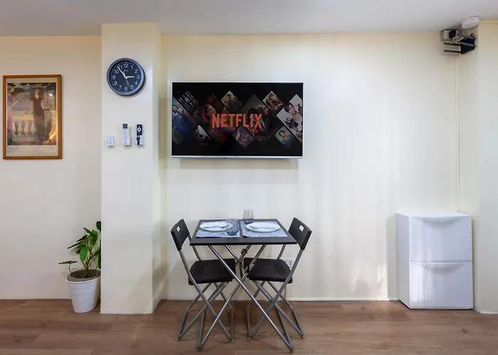 Apartment Minimalist Pad Up & Maginhawa Area Fast Wifi